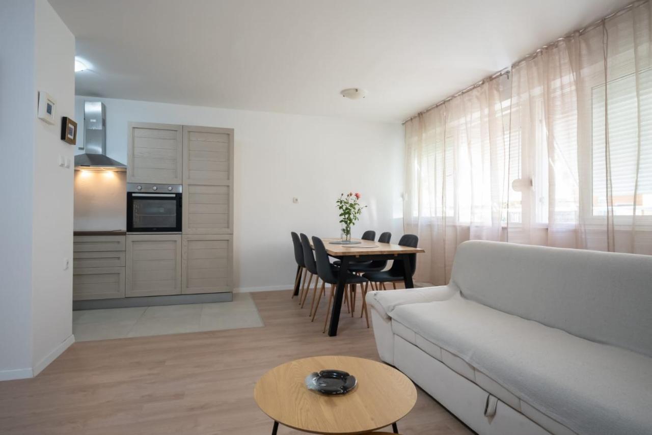 Apartman Mirjana Apartamento Split Exterior foto